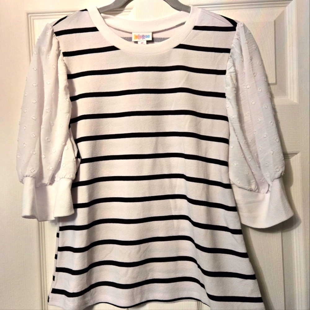 Lularoe Moriella top